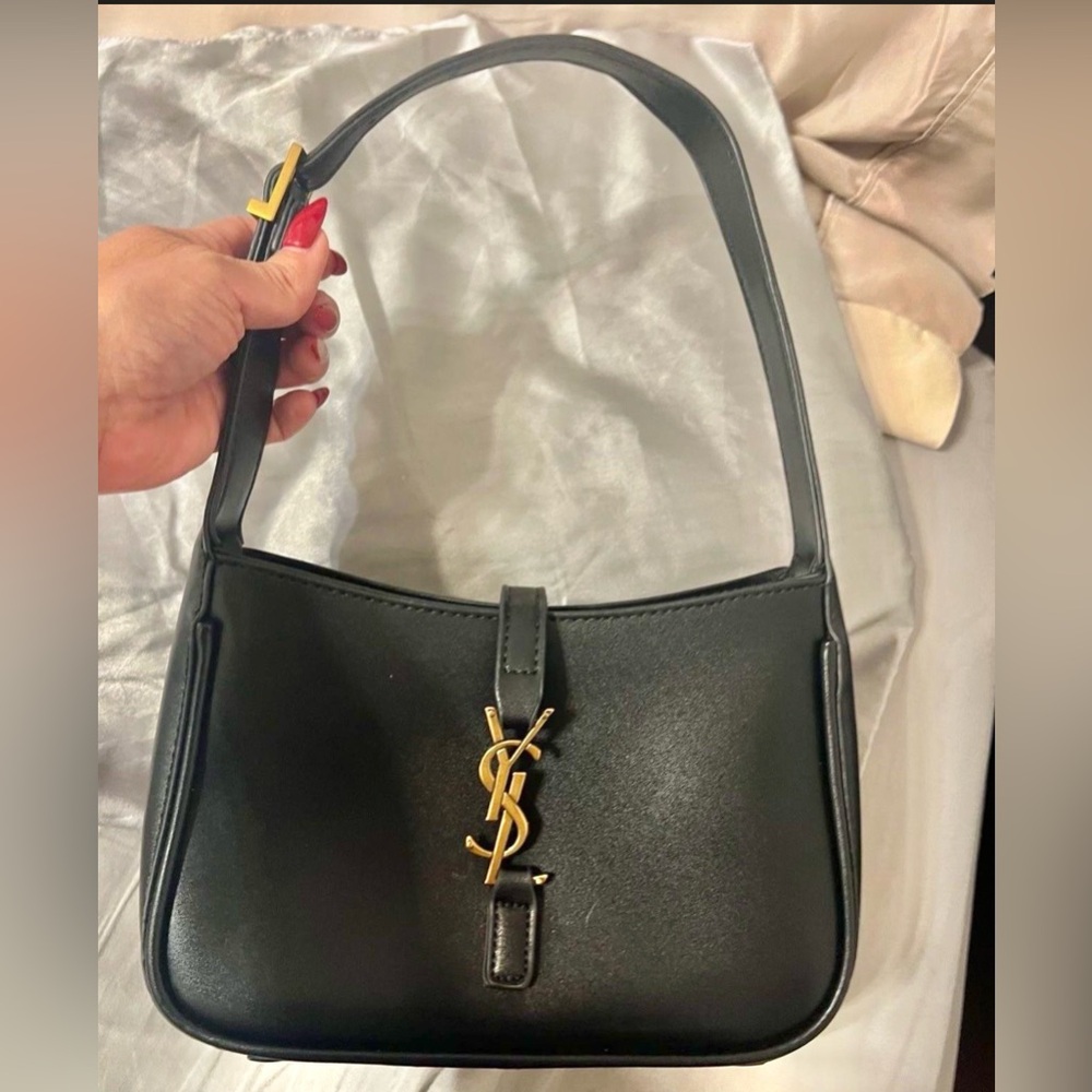 Elegant Black and Gold Shoulder Bag